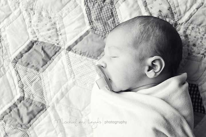 One Week | Northern Kentucky Newborn Photographer