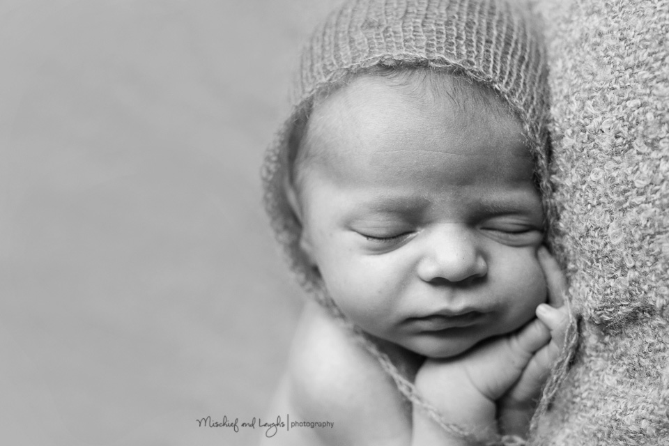 fall themed newborn pictures, Cincinnati Newborn Photographer