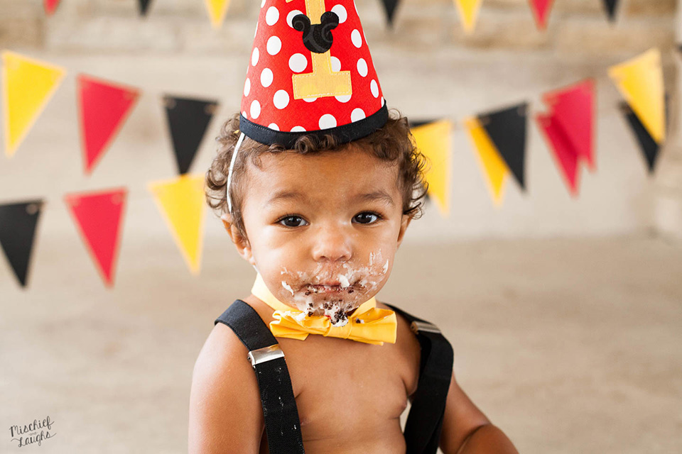 Mischief and Laughs Photography » Heartfelt Photography for Cincinnati's fun familiesmessy cake