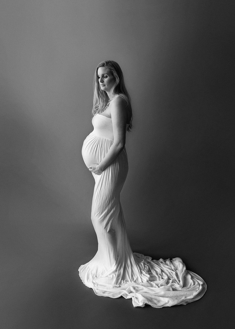 simple elegant maternity portrait, Rochester maternity photos
