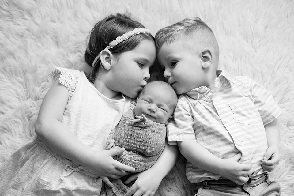Sibling photos with baby, Rochester NY newborn photos, Mischief and Laughs Photography