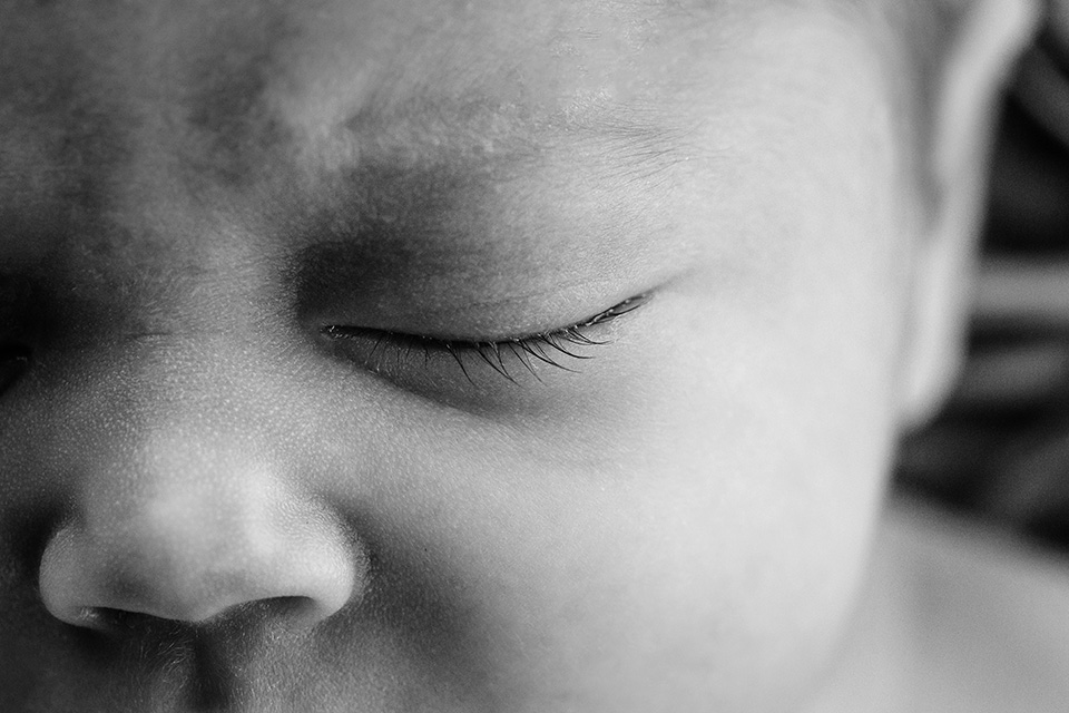 newborn baby eyelashes