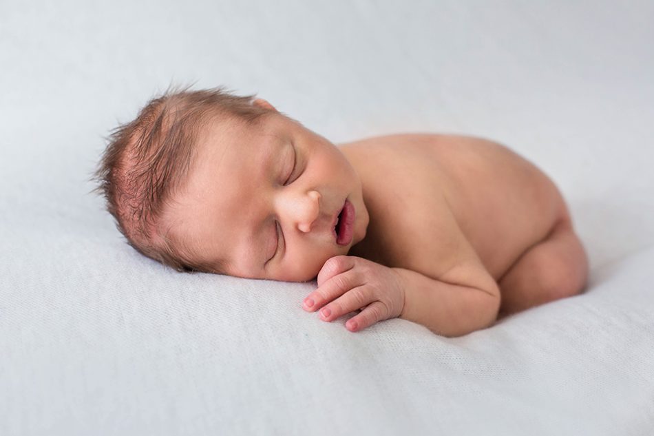 Simple newborn pictures at home, Cincinnati Newborn Photographer