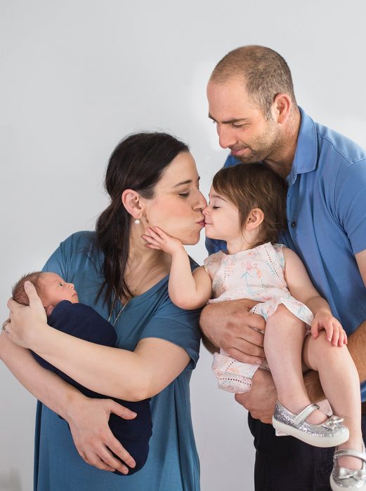 Newborn portraits with family, Cincinnati Newborn Photographer