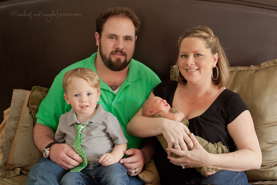 newborn baby and family pictures