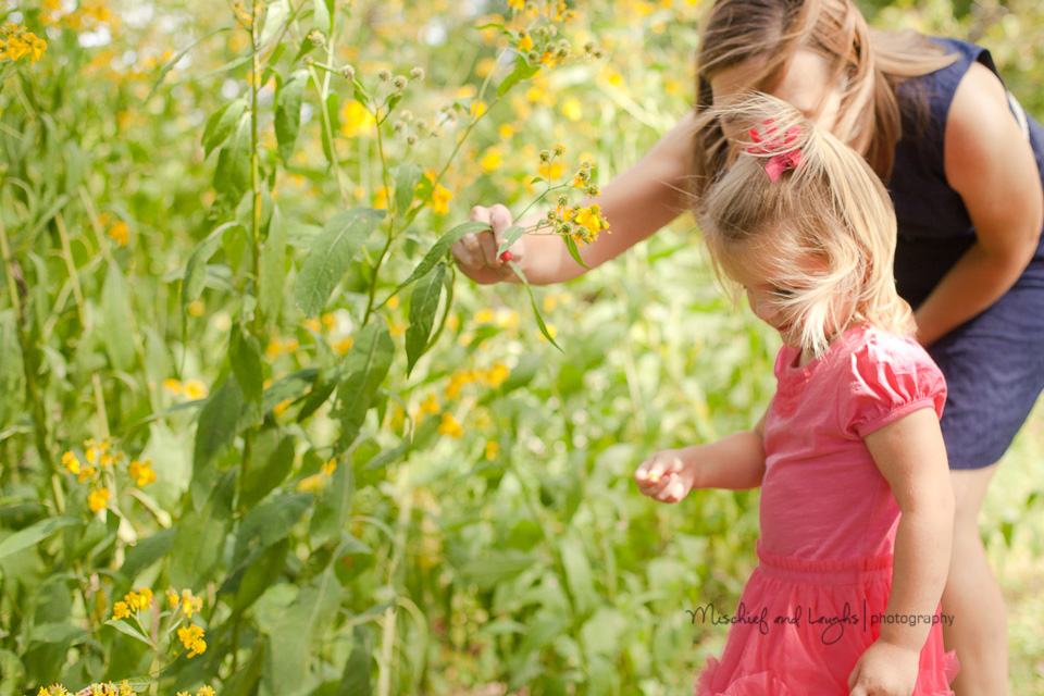picking-flowers-with-mom