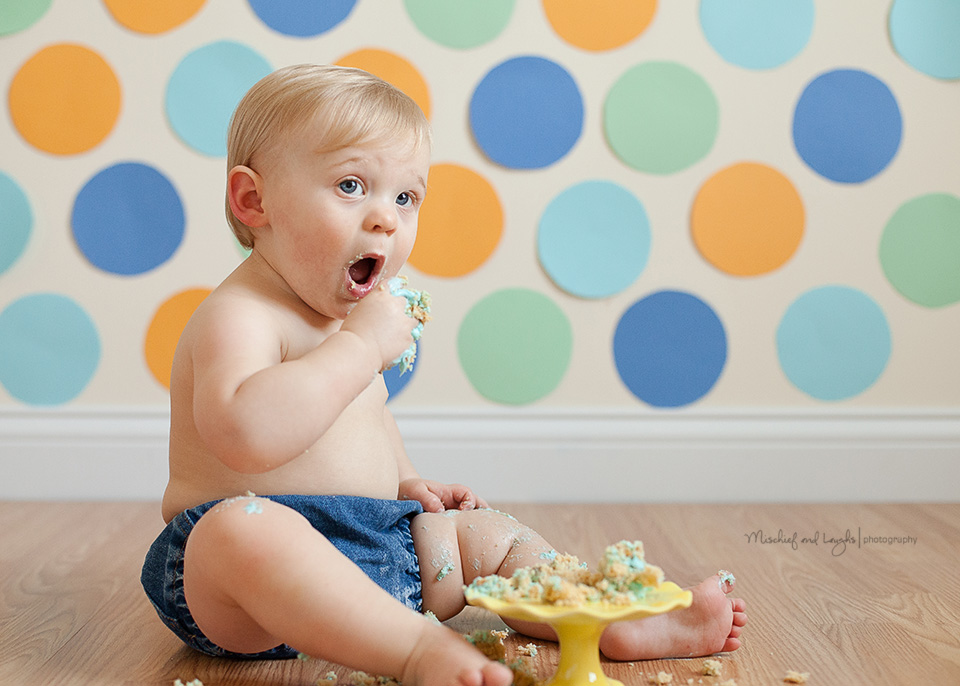 Easy baby boy cake smash ideas, construction paper backdrop! - Mischief and Laughs Photography, Cincinnati OH