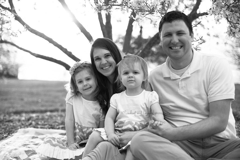 Relaxed family portrait, Mischief and Laughs Photography, Northern KY