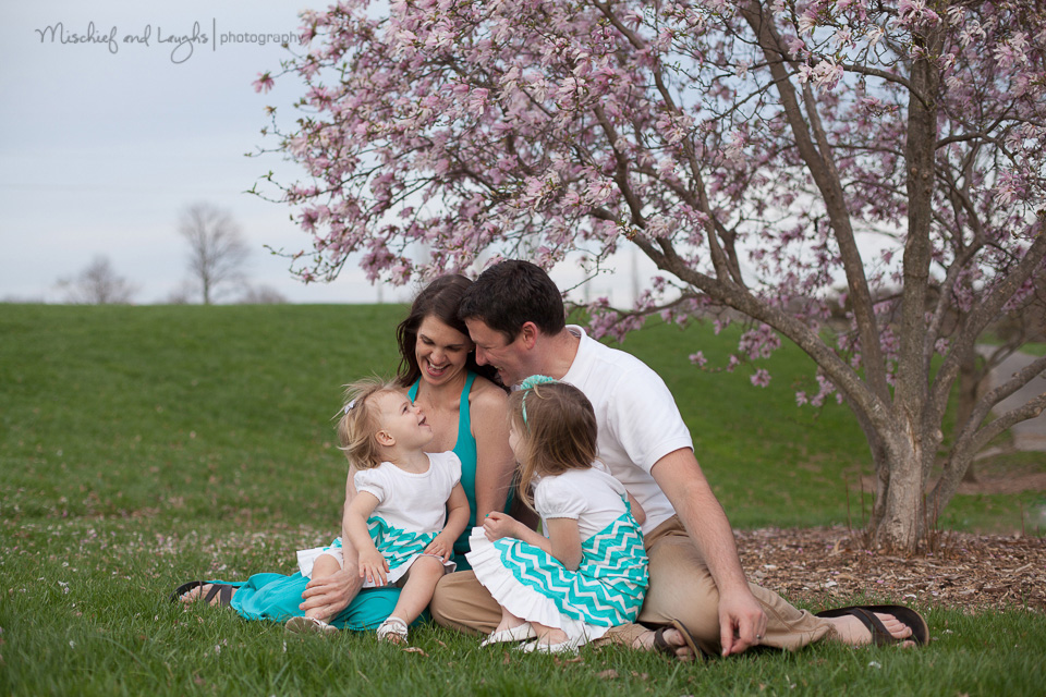Relaxed family portrait, Mischief and Laughs Photography, Northern KY