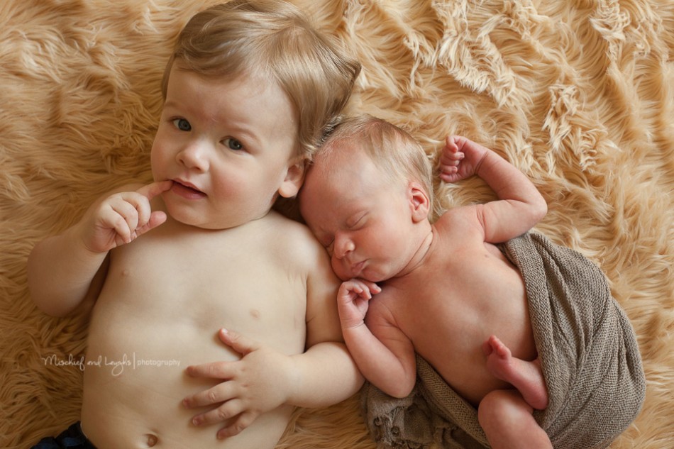 Newborn baby and sibling, Mischief and Laughs, Cincinnati OH