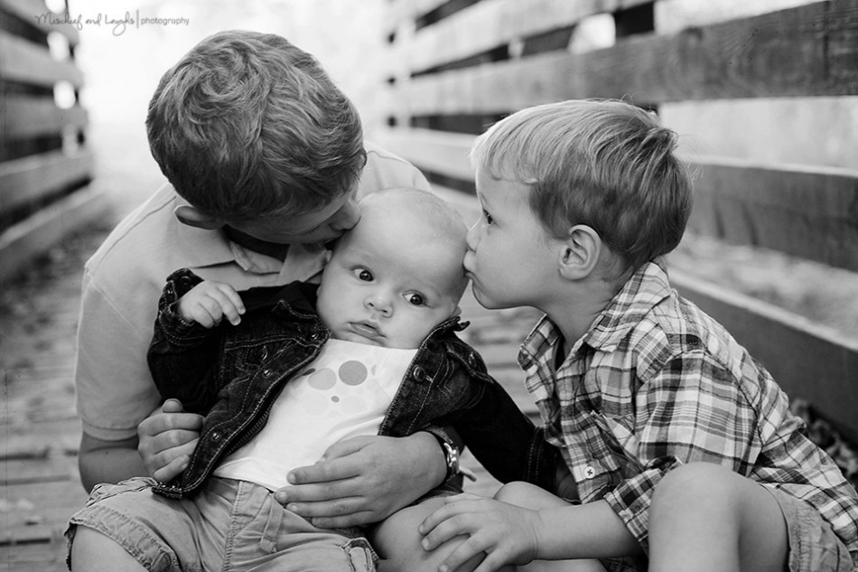 Brothers pictures in Cincinnati, Mischief and Laughs Photography