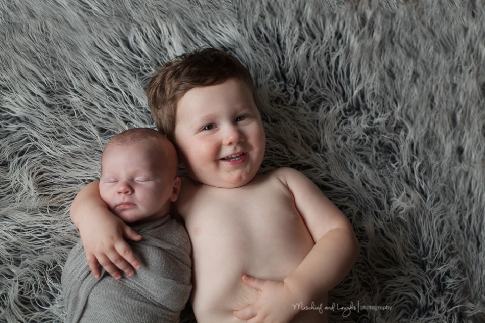 newborn and sibling photos, cincinnati newborn photographer, Mischief and Laughs