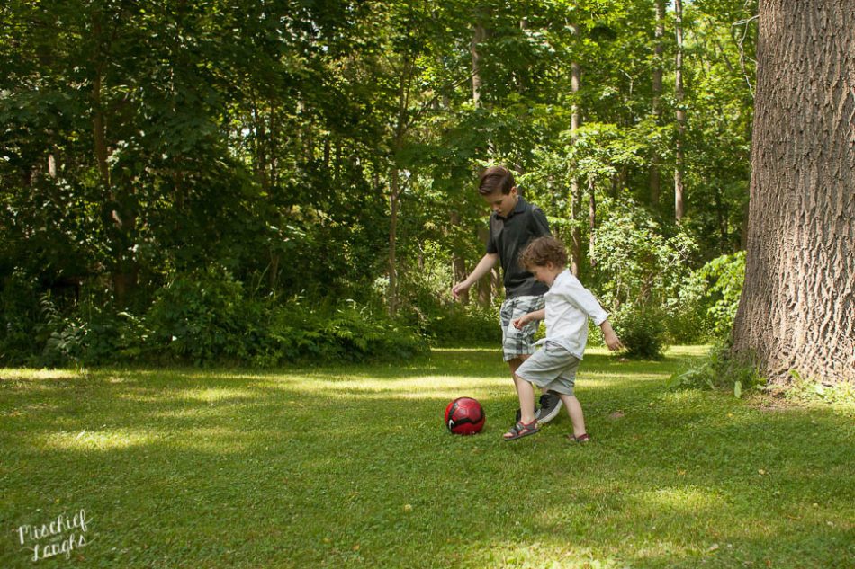 Extended Family at home, Finger Lakes Family Photographer, Mischief and Laughs