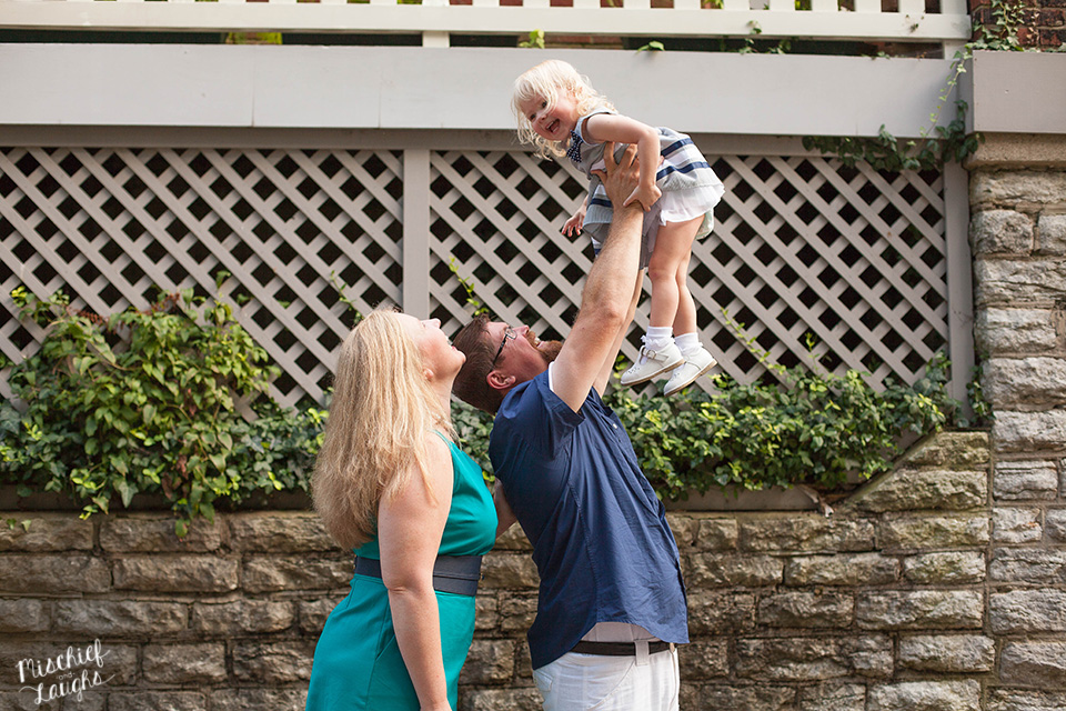 Family pictures in Rochester NY, Mischief and Laughs Photography
