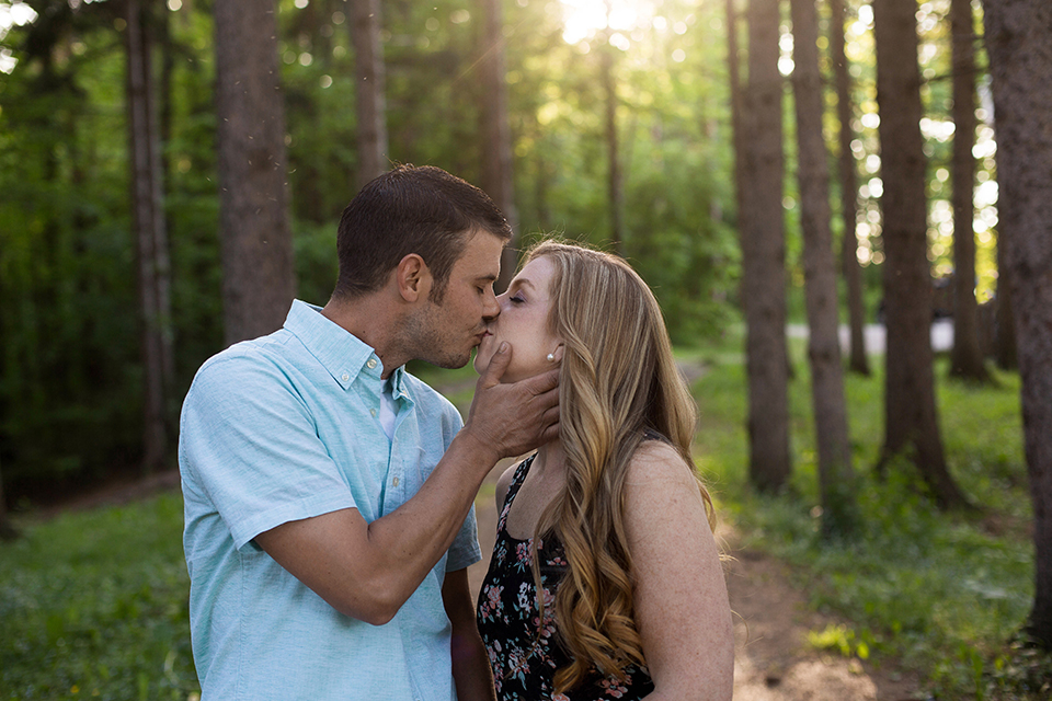 Couple kissing, Cincinnati engagement Photographer