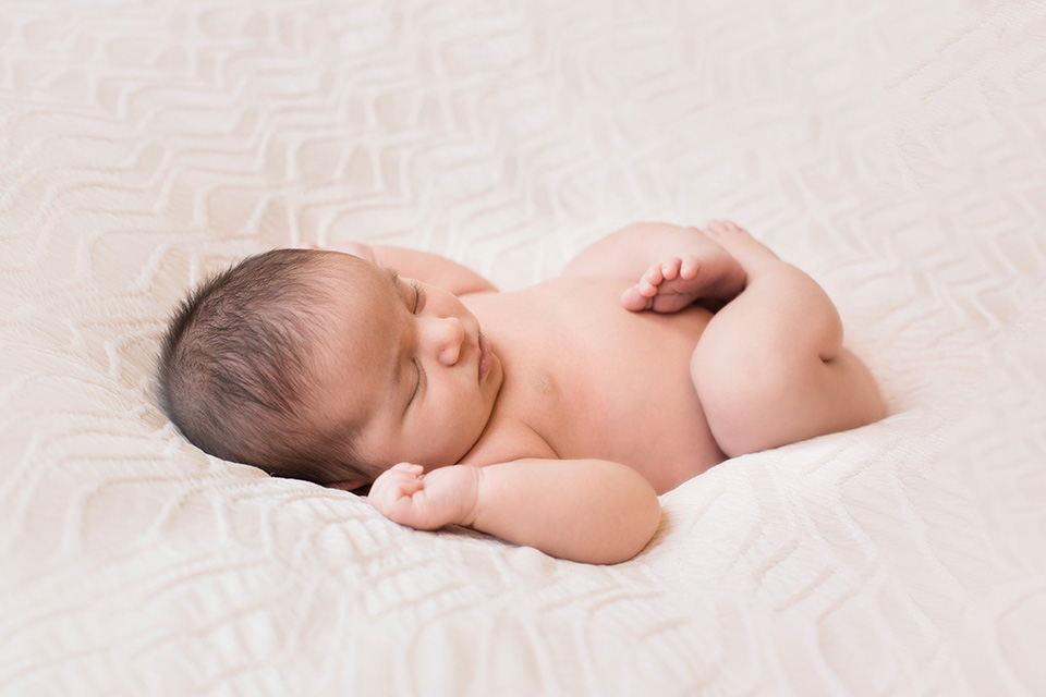 simple newborn photos, Rochester Newborn Photographer, Mischief and Laughs Photography