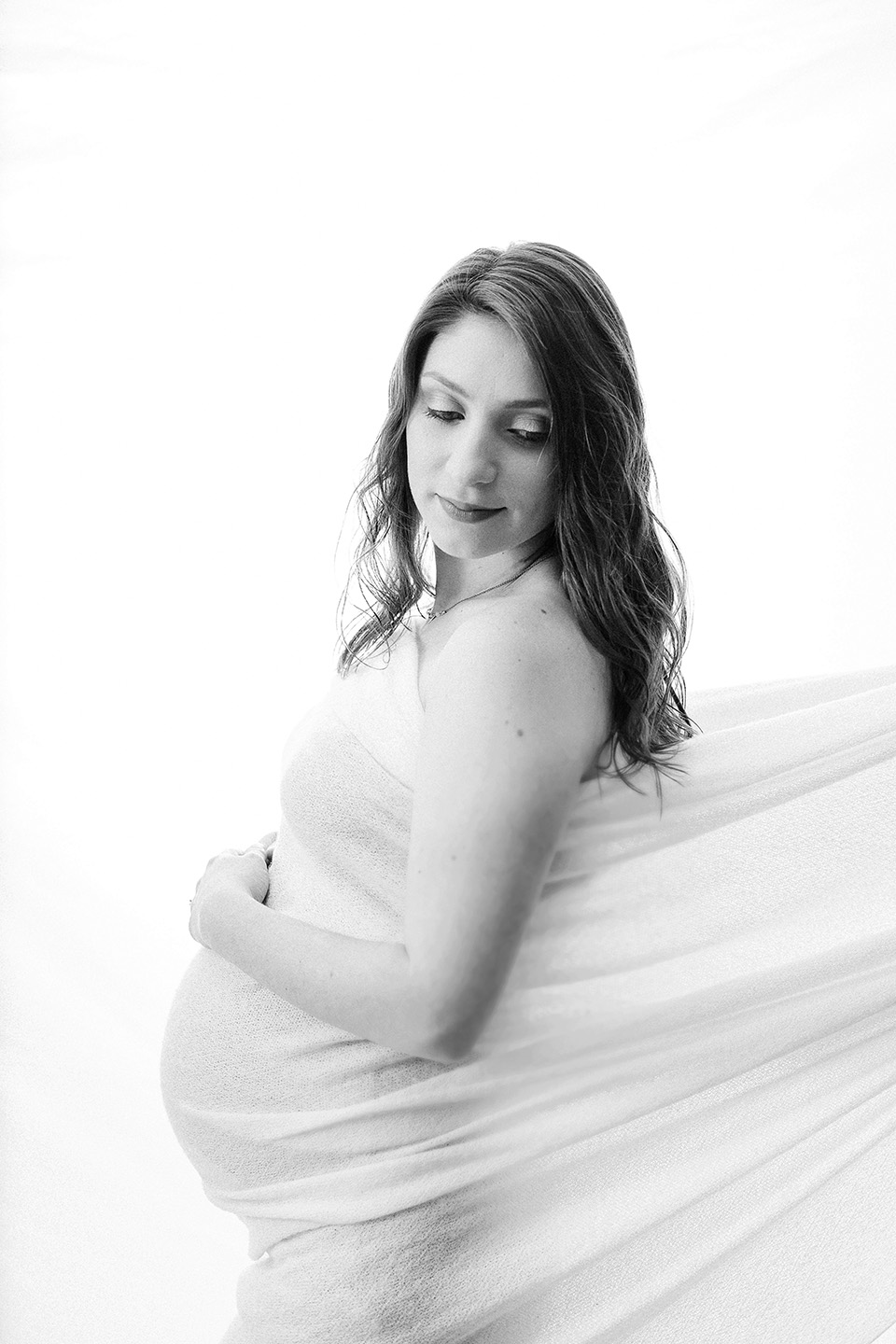 classic black and white maternity pictures, Cincinnati OH photographer