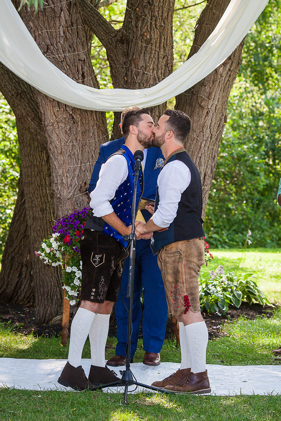 Same sex wedding ceremony, Cincinnati Wedding photographer 