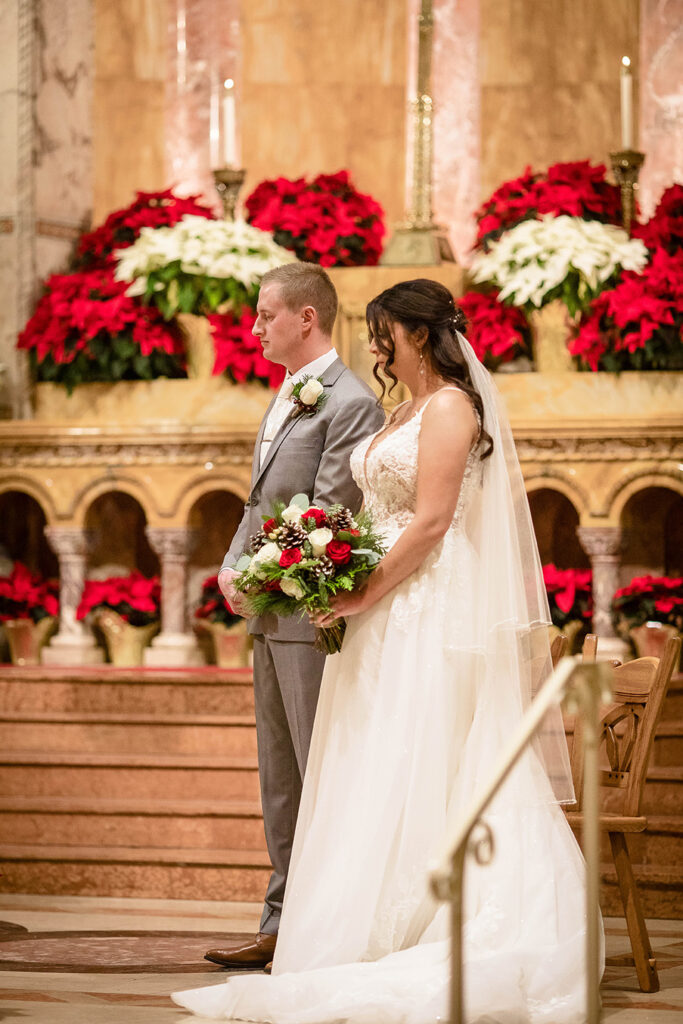 Full catholic mass wedding photographer, Catholic wedding photographer in Cincinnati 